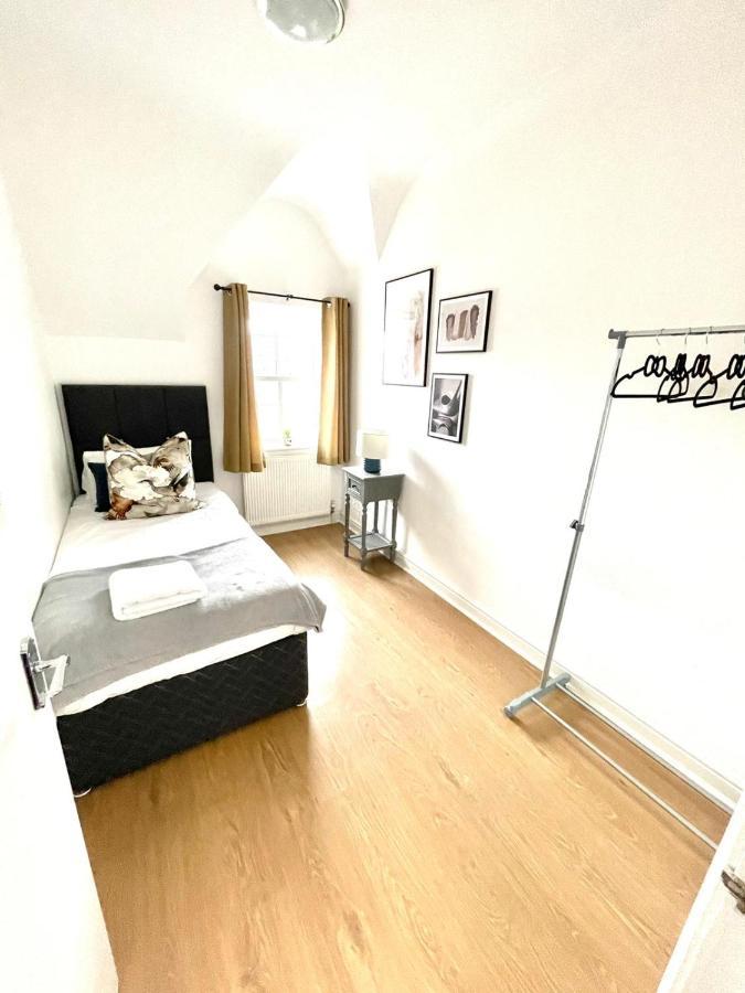 Koala & Tree - 2 Bedroom In City Centre - Short Lets & Serviced Accommodation Cambridge Bagian luar foto