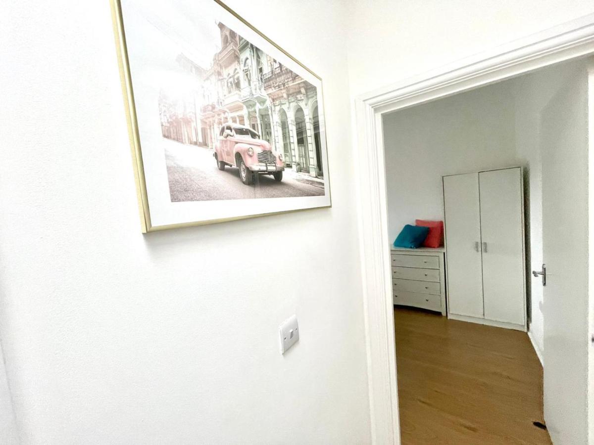 Koala & Tree - 2 Bedroom In City Centre - Short Lets & Serviced Accommodation Cambridge Bagian luar foto