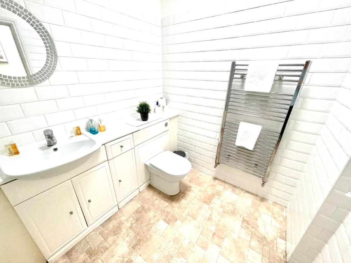 Koala & Tree - 2 Bedroom In City Centre - Short Lets & Serviced Accommodation Cambridge Bagian luar foto