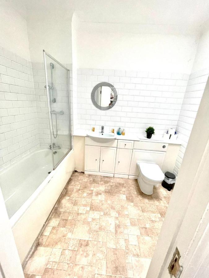 Koala & Tree - 2 Bedroom In City Centre - Short Lets & Serviced Accommodation Cambridge Bagian luar foto