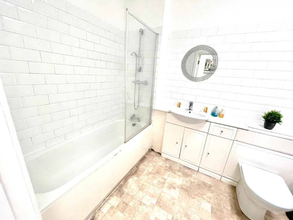 Koala & Tree - 2 Bedroom In City Centre - Short Lets & Serviced Accommodation Cambridge Bagian luar foto